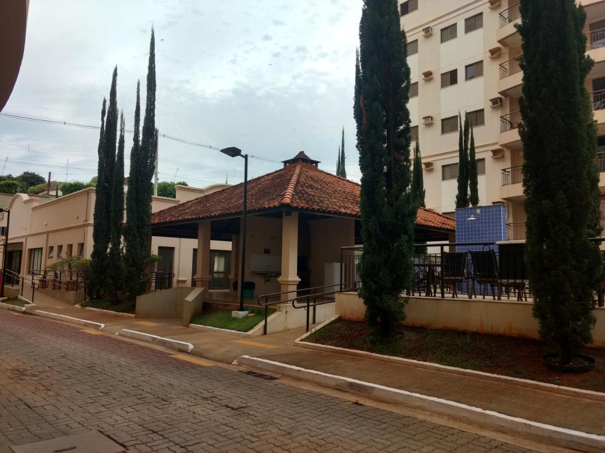 Re Apdetemporadas Em Conforto E Lazer P Familia, Piscina, Wi Fi, 2 Quartos, 2 Banheiros Proximo Do Termas Apartment